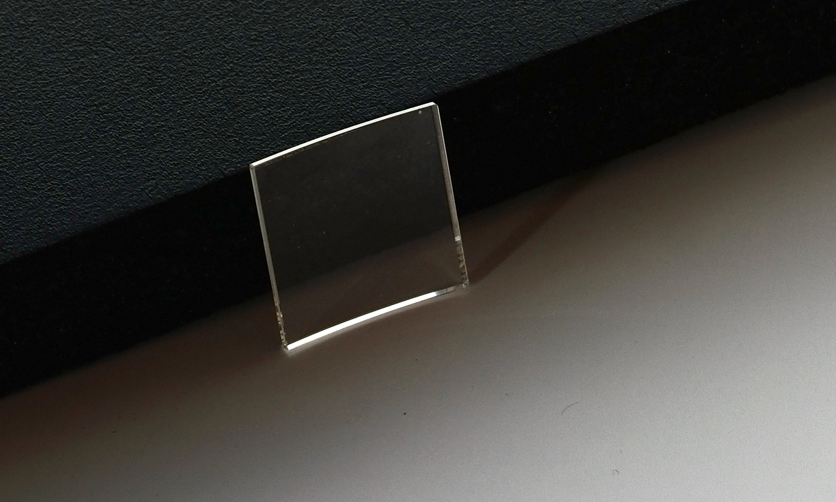 藍(lán)寶石玻璃